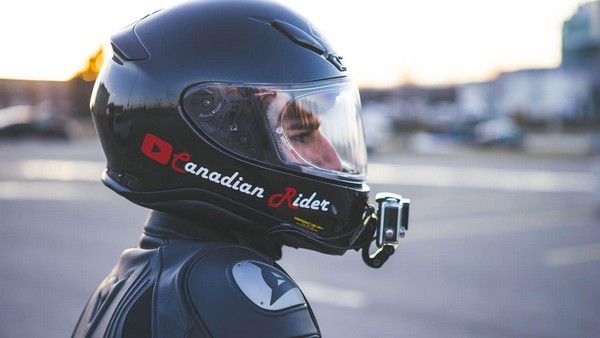 El vínculo perfecto: Accesorios que fortalecen la conexión entre el motociclista y su moto
