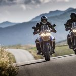 La Conexión entre el Motociclista y su Máquina: Los Mejores Accesorios para Potenciar tu Experiencia de Conducción